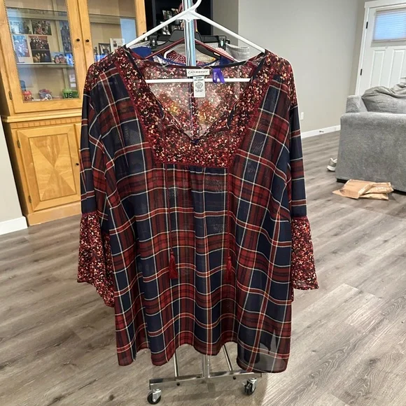 Catherine’s Women’s plus-size Navy Blue & Red Floral Bell-sleeve Blouse❤️❤️4X - Picture 3 of 7